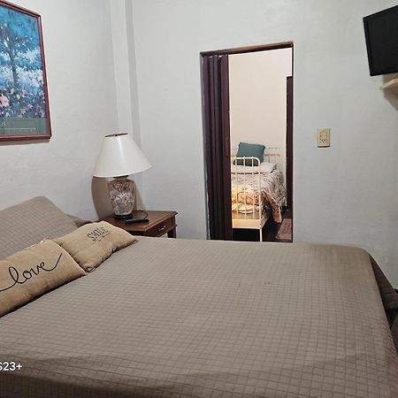 Bed and Breakfast Quinta Ugarte Lujan de Cuyo Екстер'єр фото